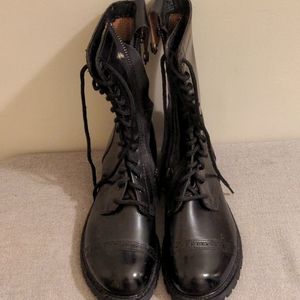 Combat boots